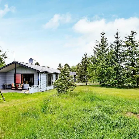 Holiday home Two-bedroom Holiday In 31