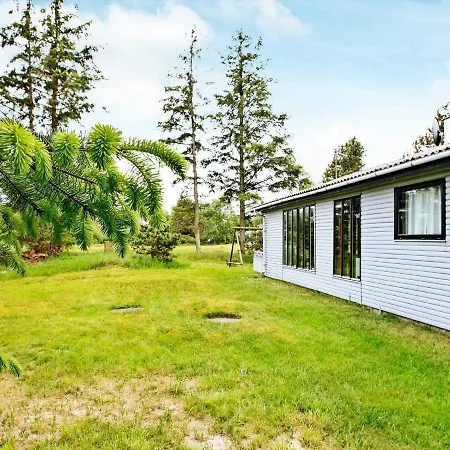 Two-bedroom Holiday In 31 Holiday home