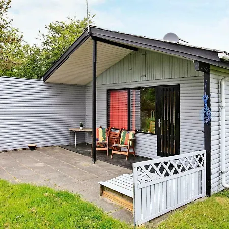 Holiday home Two-bedroom Holiday In 31 Hals